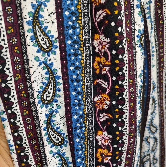 ShoSho Boho Striped Paisley Floral Women's Bell Bottom Stretch Pants - Picture 4 of 9